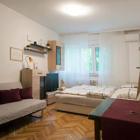 Studio Apartment Vijenac Osijek Exterior photo